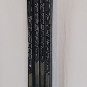 CCM Jetspeed FT7 Pro. (P29, 105 Flex, Right, Sr.)